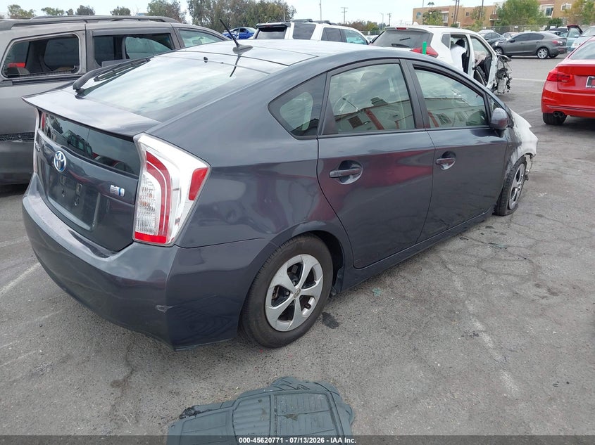 2013 TOYOTA PRIUS auction photo 4