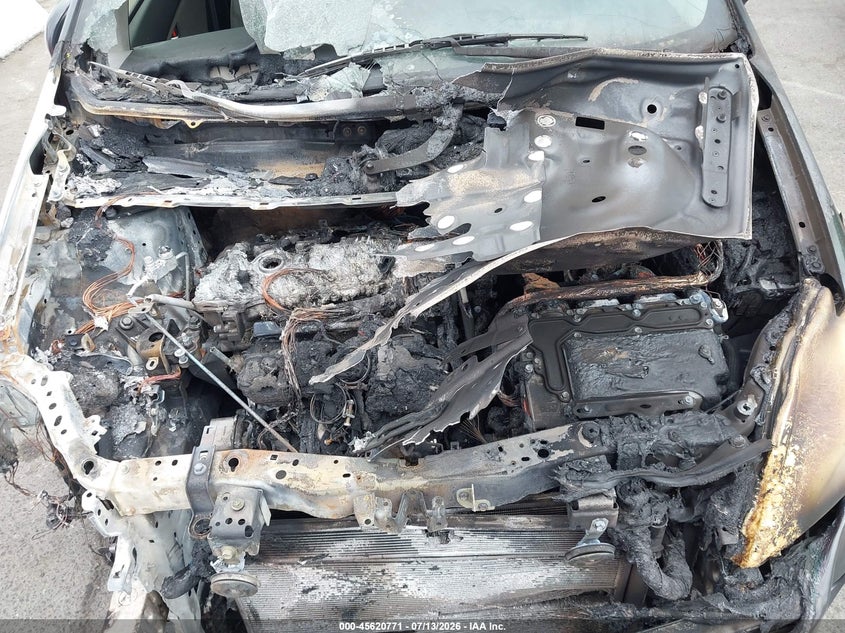 2013 TOYOTA PRIUS auction photo 6