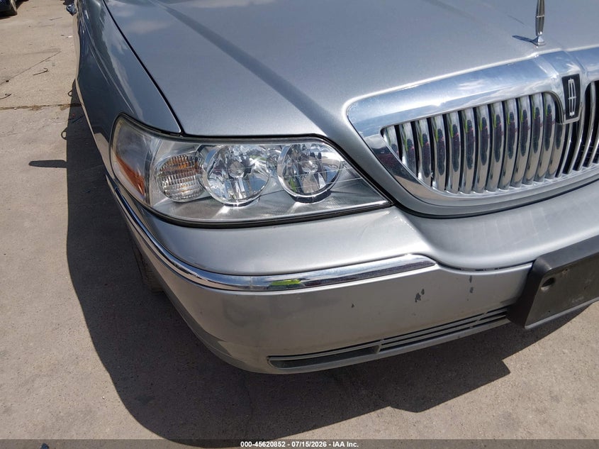 2006 LINCOLN TOWN CAR auction photo 6