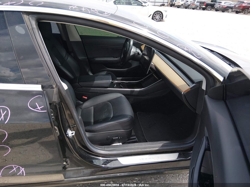 2018 TESLA MODEL 3 auction photo 5