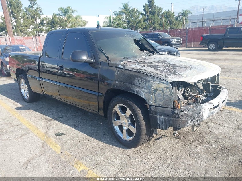 2005 CHEVROLET SILVERADO PICKUP 6.0L V-8 345HP