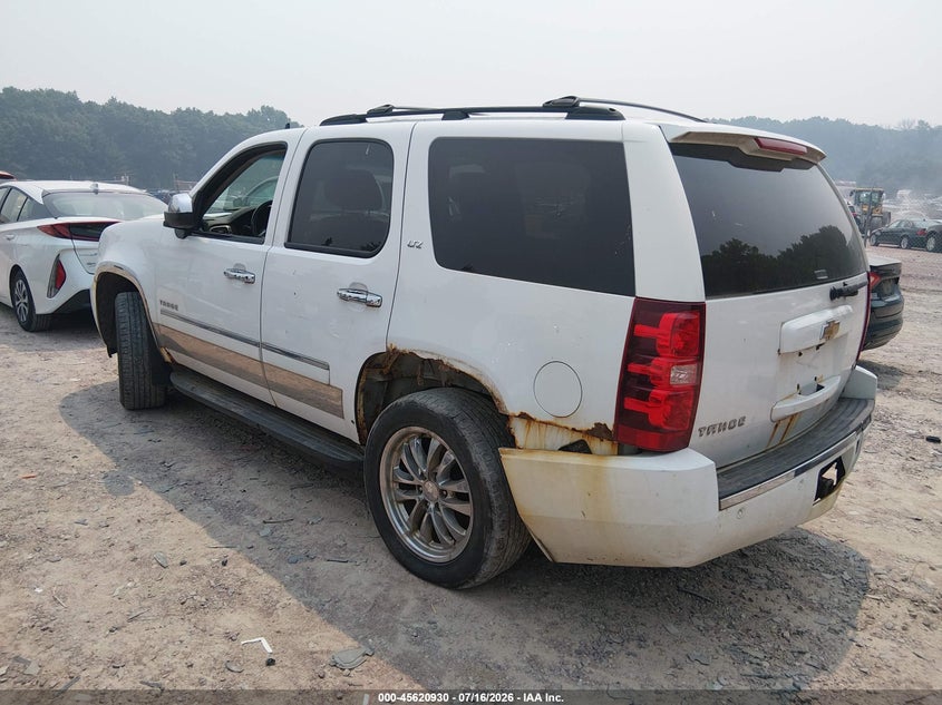 2011 CHEVROLET TAHOE auction photo 3