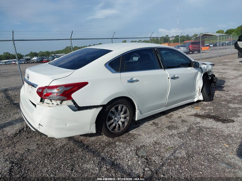 2018 NISSAN ALTIMA auction photo 4