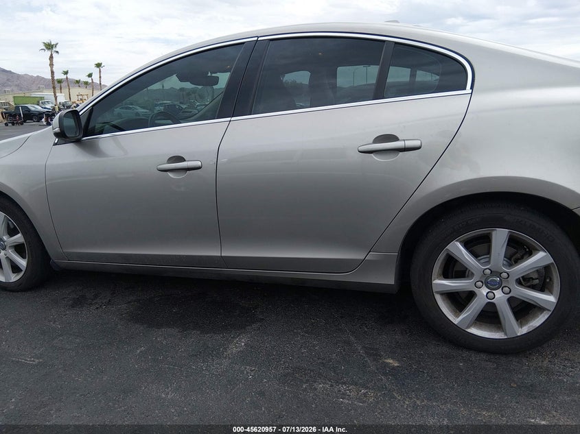 2016 Volvo S60 T5 Drive-E Premier VIN: YV126MFK2G2392799 Lot: 45620957