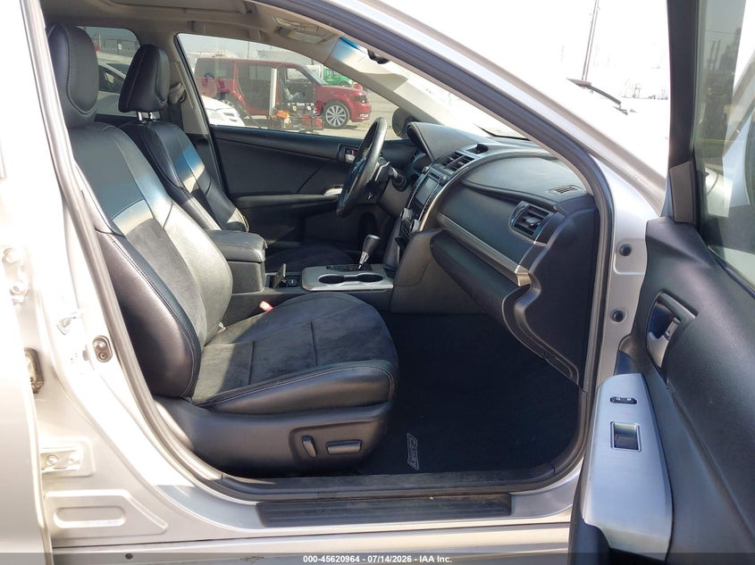 2012 TOYOTA CAMRY auction photo 5