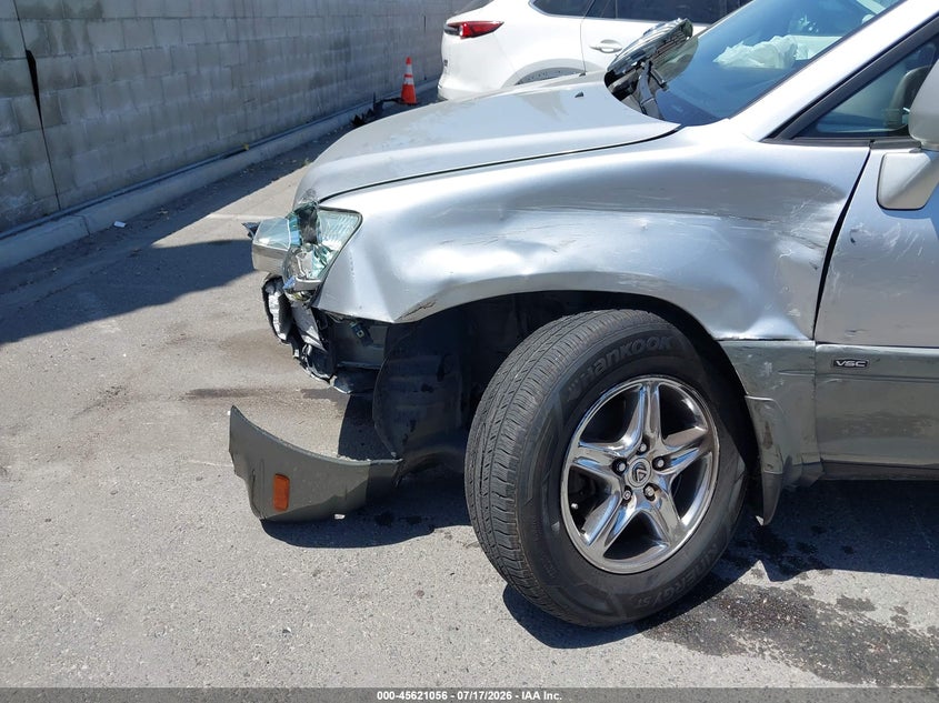 2002 LEXUS RX 300 auction photo 6