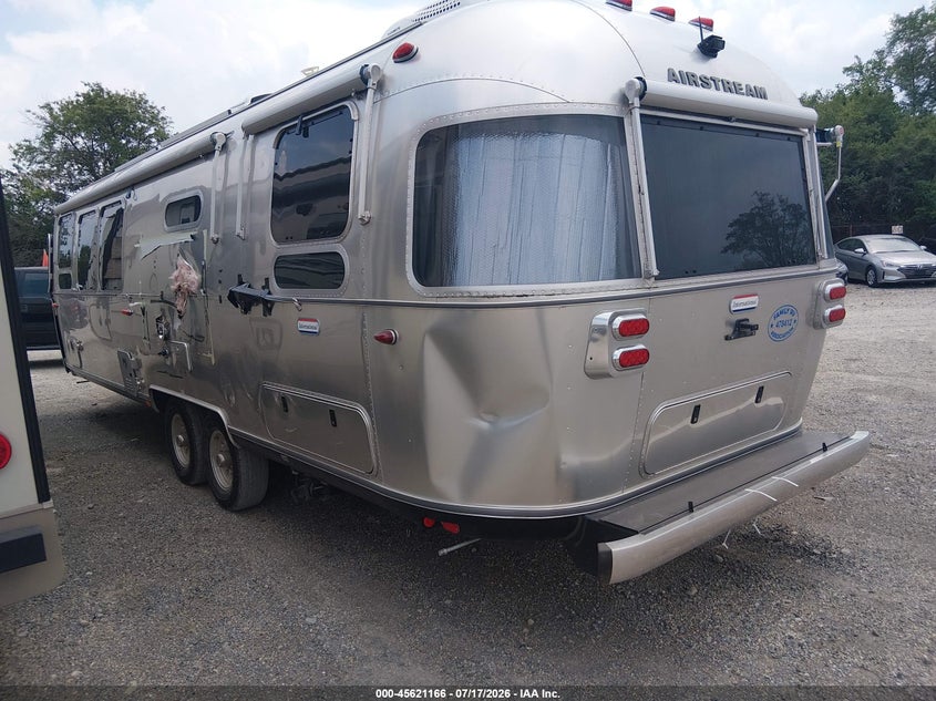 2022 AIRSTREAM 30RB auction photo 3