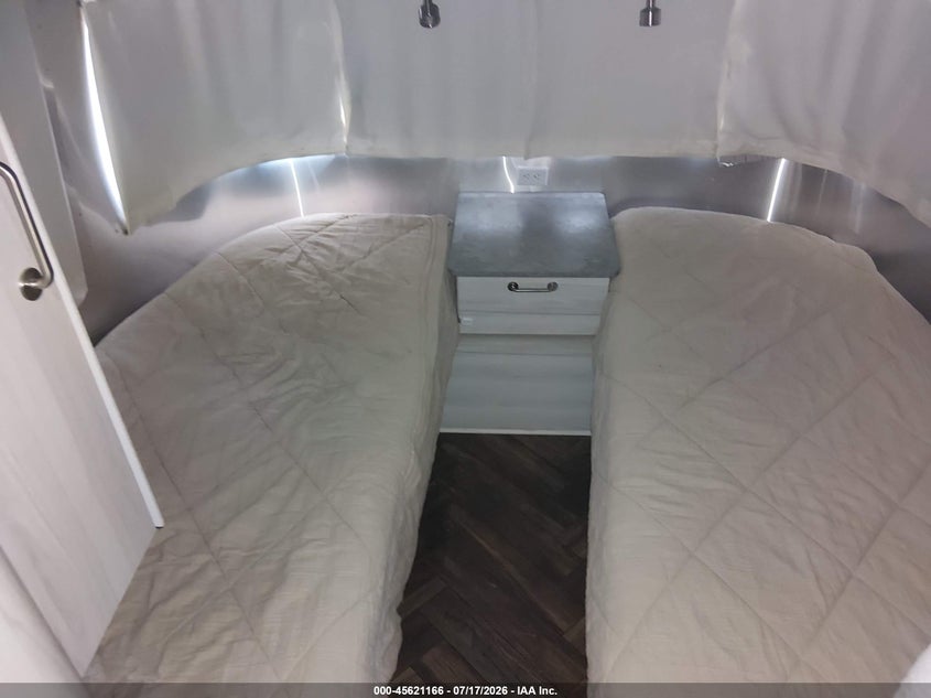 2022 AIRSTREAM 30RB auction photo 5