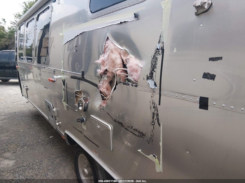 2022 AIRSTREAM 30RB auction photo 6