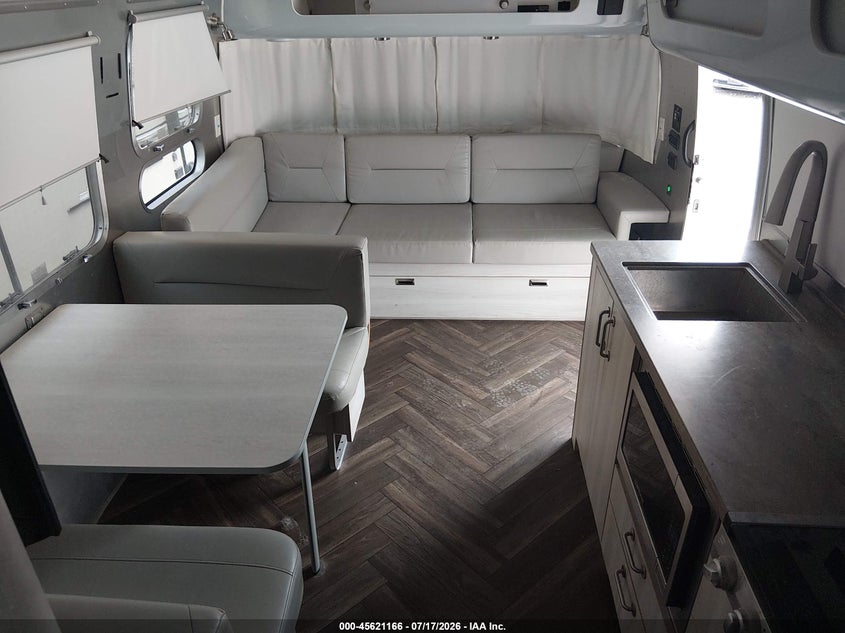 2022 AIRSTREAM 30RB auction photo 8
