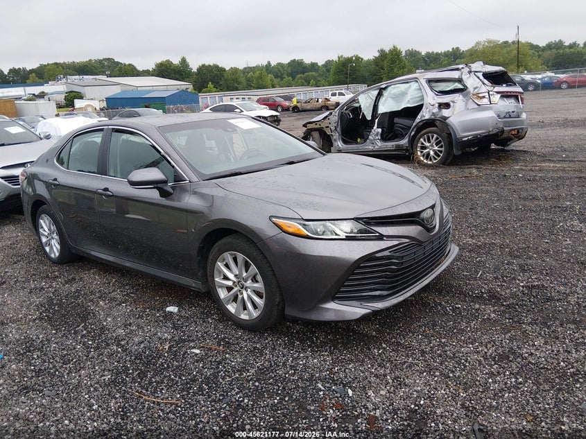 2018 TOYOTA CAMRY auction photo 1