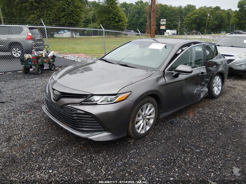 2018 TOYOTA CAMRY auction photo 2