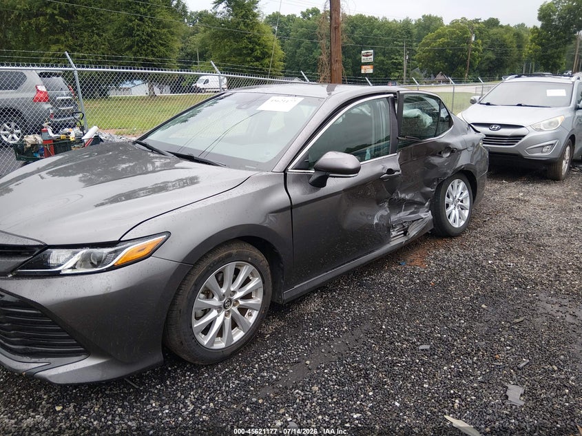 2018 TOYOTA CAMRY auction photo 6