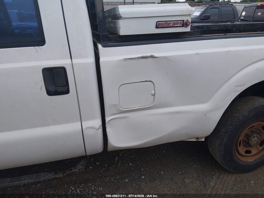 2012 FORD SUPER DUTY F-250 SRW auction photo 6