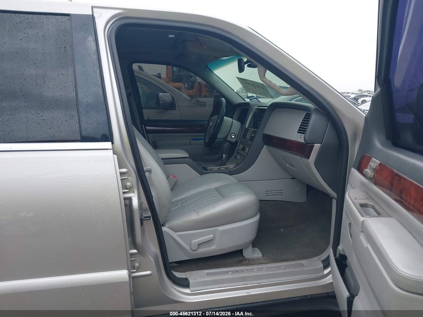 2004 LINCOLN AVIATOR auction photo 5