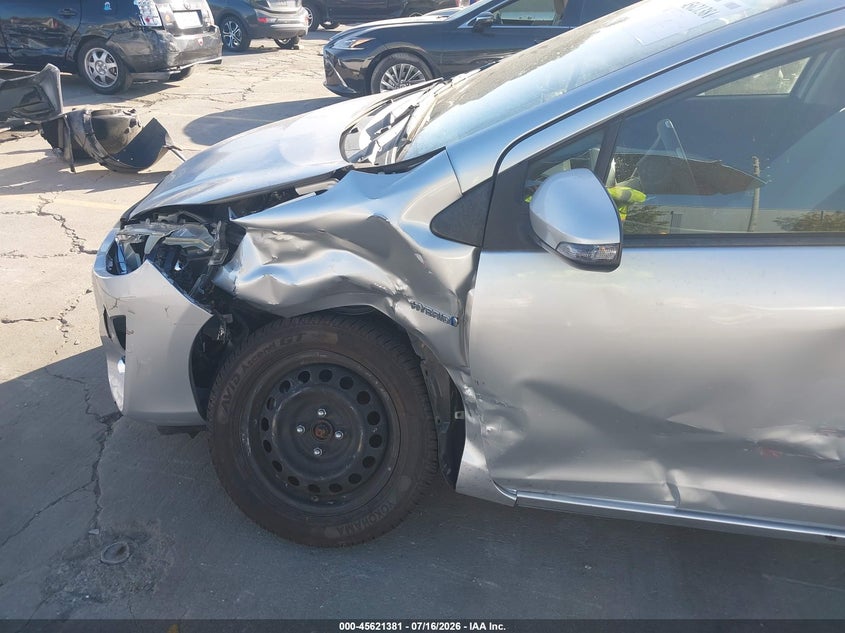 2015 Toyota Prius C One VIN: JTDKDTB33F1581924 Lot: 45621381