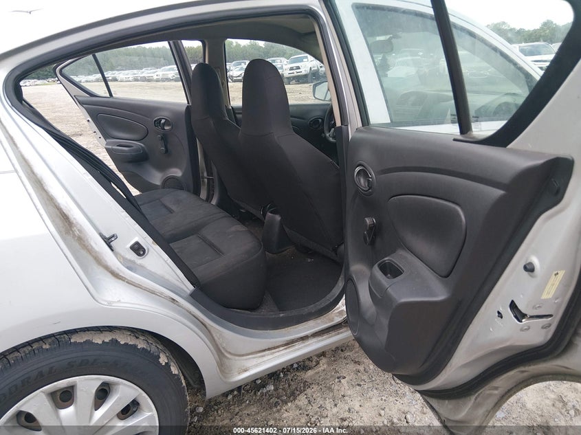 2017 NISSAN VERSA auction photo 8