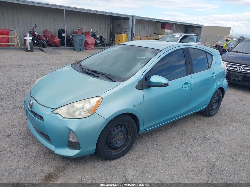 2014 TOYOTA PRIUS C auction photo 2