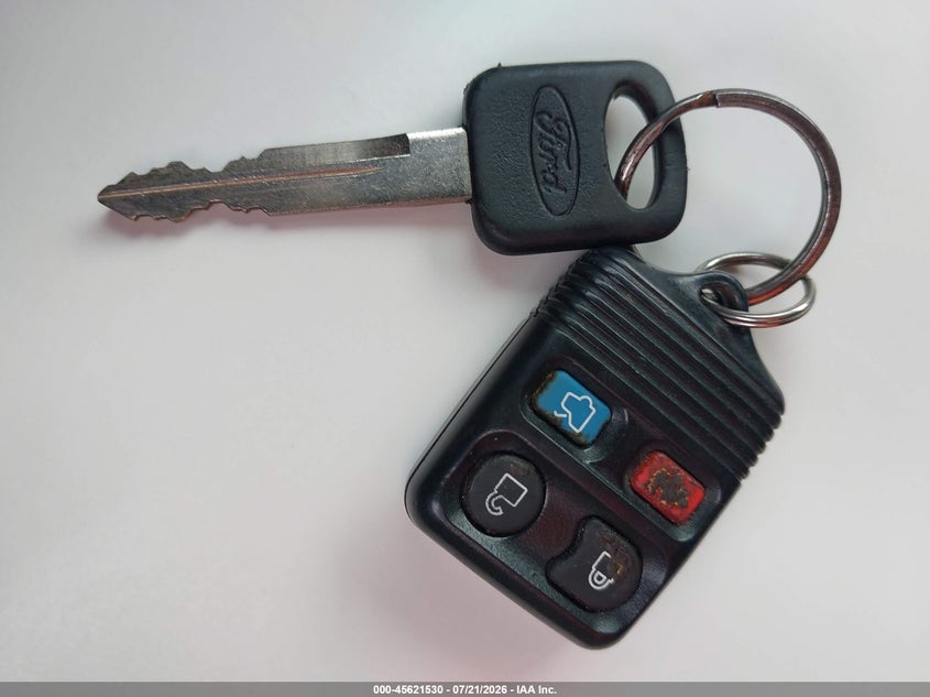 2008 Ford Focus Se/Ses VIN: 1FAHP35N98W241753 Lot: 45621530