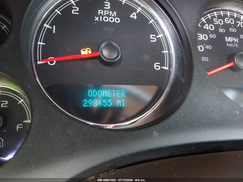 2011 GMC YUKON SPORT UTILITY VEHICLE 5.3L V-8 VVT, 320HP