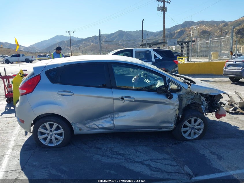 2013 Ford Fiesta Se VIN: 3FADP4EJ4DM200894 Lot: 45621578