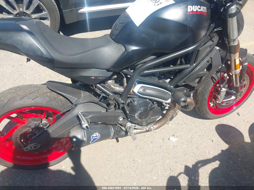 2017 Ducati Monster 797 VIN: ZDMMADBM6HB002359 Lot: 45621693