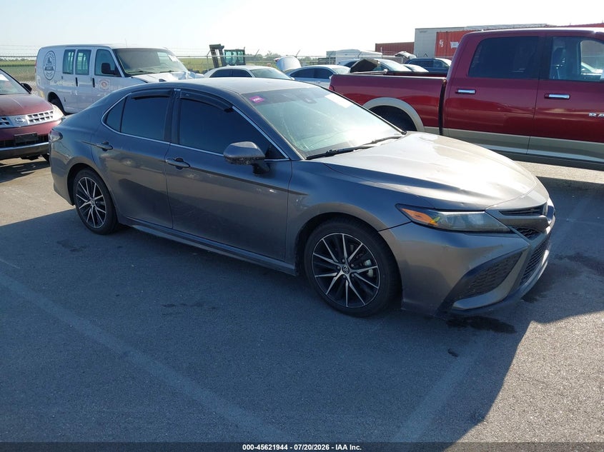 2021 TOYOTA CAMRY auction photo 1