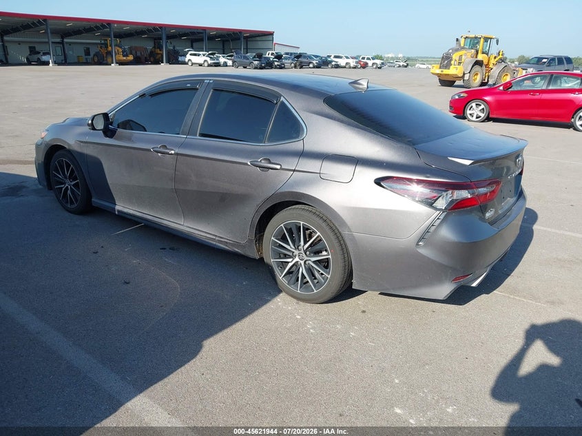 2021 TOYOTA CAMRY auction photo 3