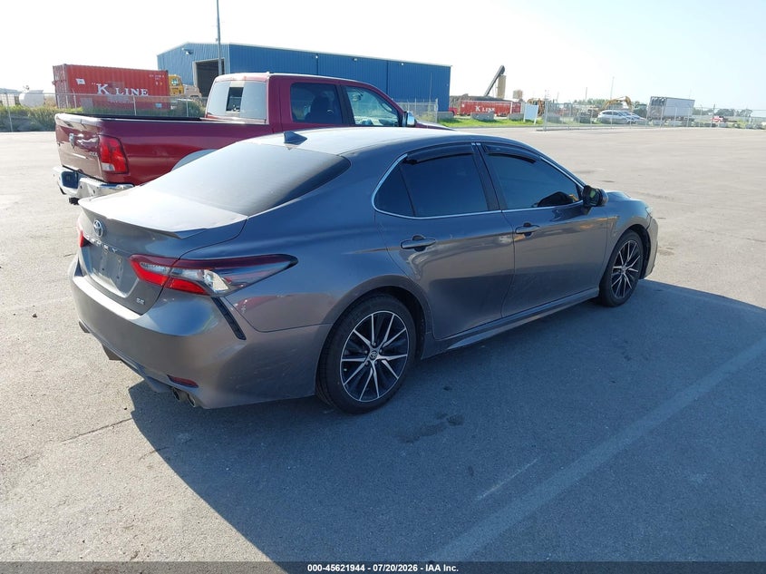 2021 TOYOTA CAMRY auction photo 4