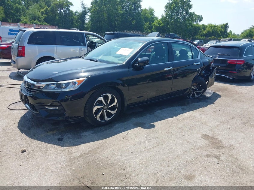 2016 Honda Accord, Удар ззаду, IAAI, VIN 1HGCR3F85GA009588 — фото 2