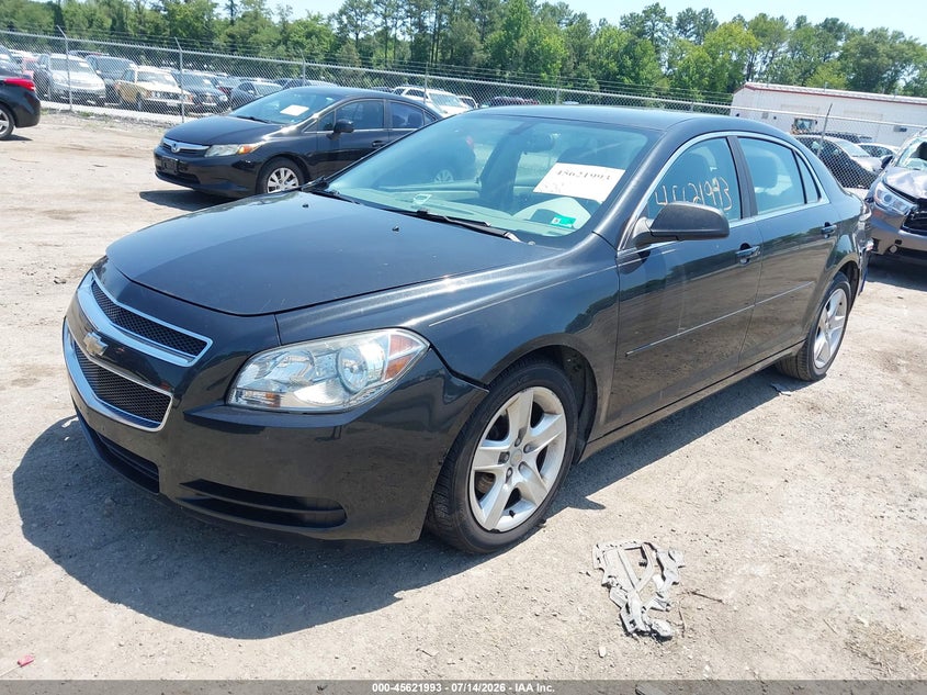 2012 Chevrolet Malibu, Right Front, IAAI, VIN 1G1ZB5E08CF221752 — photo 2