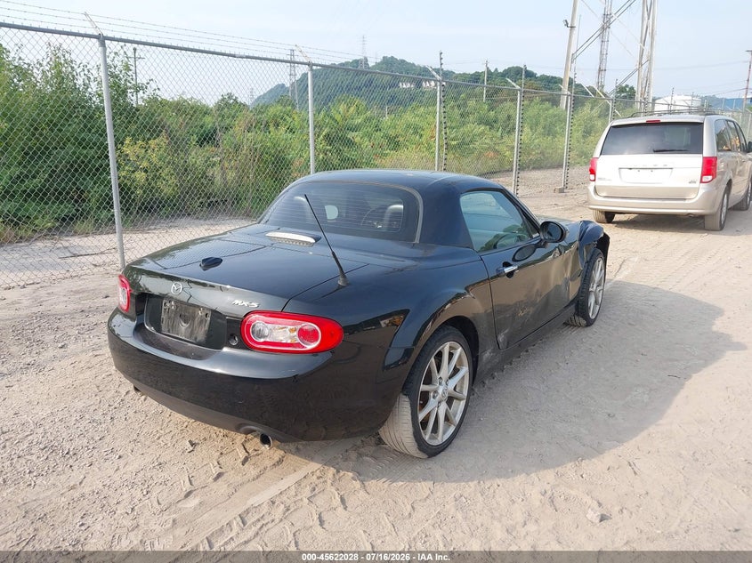 2011 MAZDA MX-5 MIATA auction photo 4