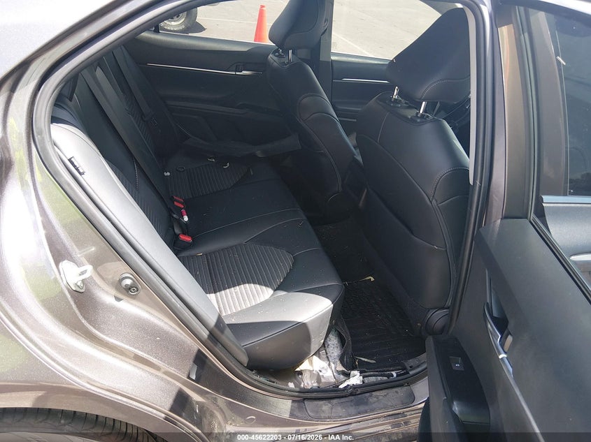2020 TOYOTA CAMRY auction photo 8