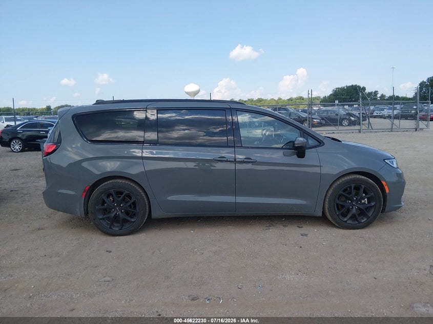 2023 Chrysler Pacifica Touring L VIN: 2C4RC1BG5PR517065 Lot: 45622230