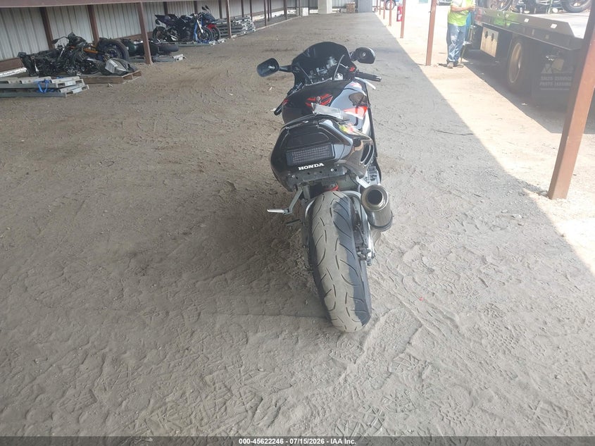 1997 HONDA CBR900 auction photo 6