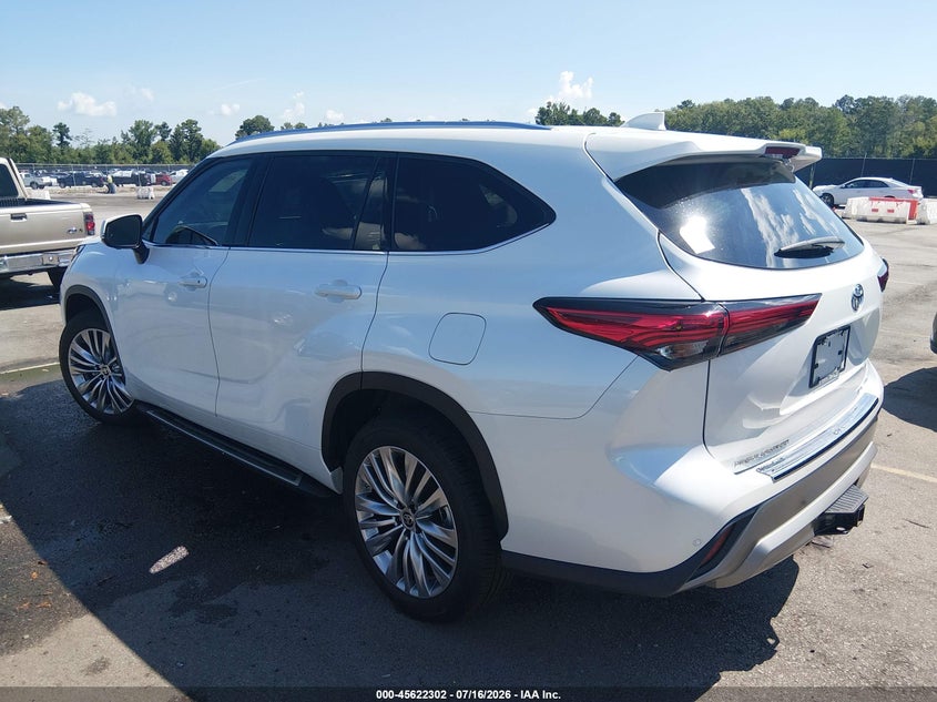 2023 TOYOTA HIGHLANDER auction photo 3