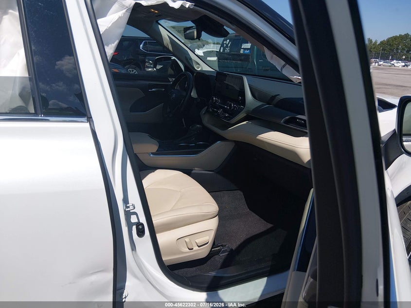 2023 TOYOTA HIGHLANDER auction photo 5