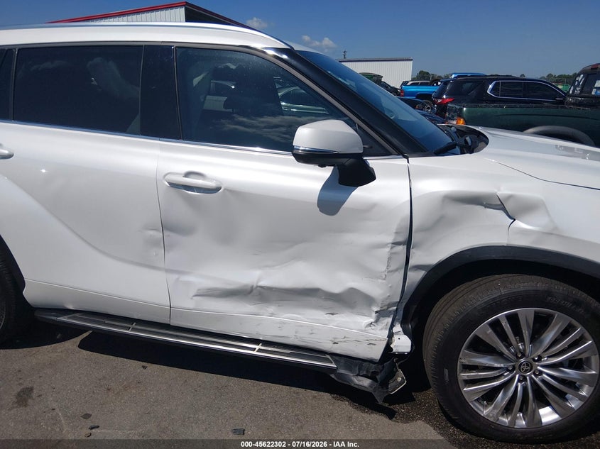 2023 TOYOTA HIGHLANDER auction photo 6