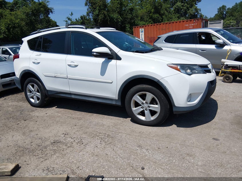 2014 TOYOTA RAV4 XLE