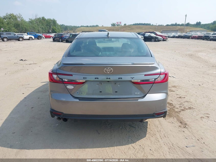 TOYOTA CAMRY - zdjęcie 16