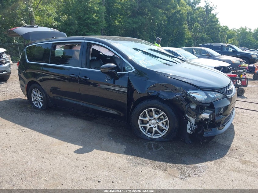 2026 CHRYSLER VOYAGER auction photo 1