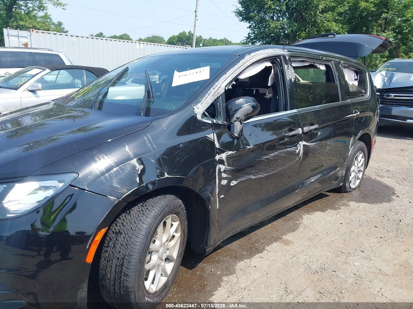 2026 CHRYSLER VOYAGER auction photo 6