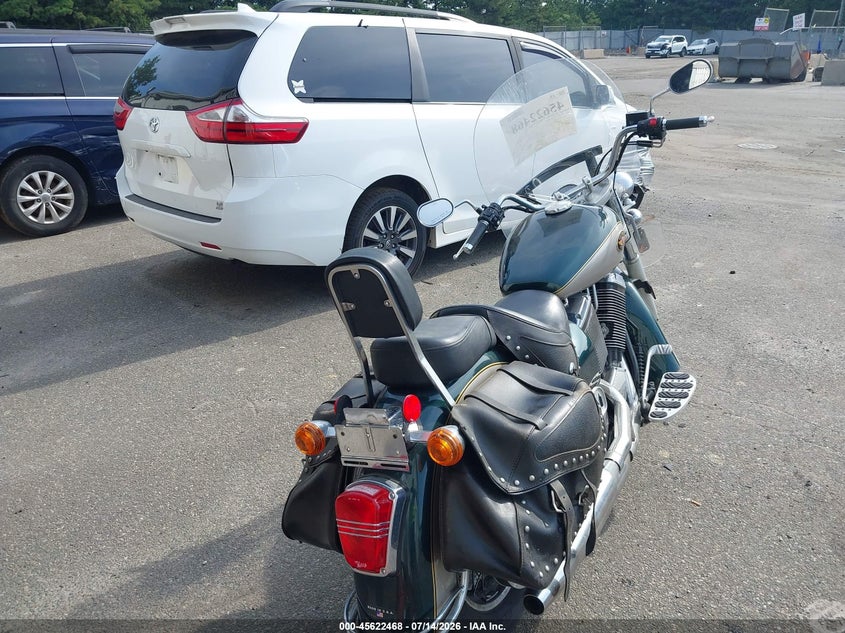 2001 Victory Motorcycles V92 C Deluxe VIN: 5VPCD15D413000846 Lot: 45622468