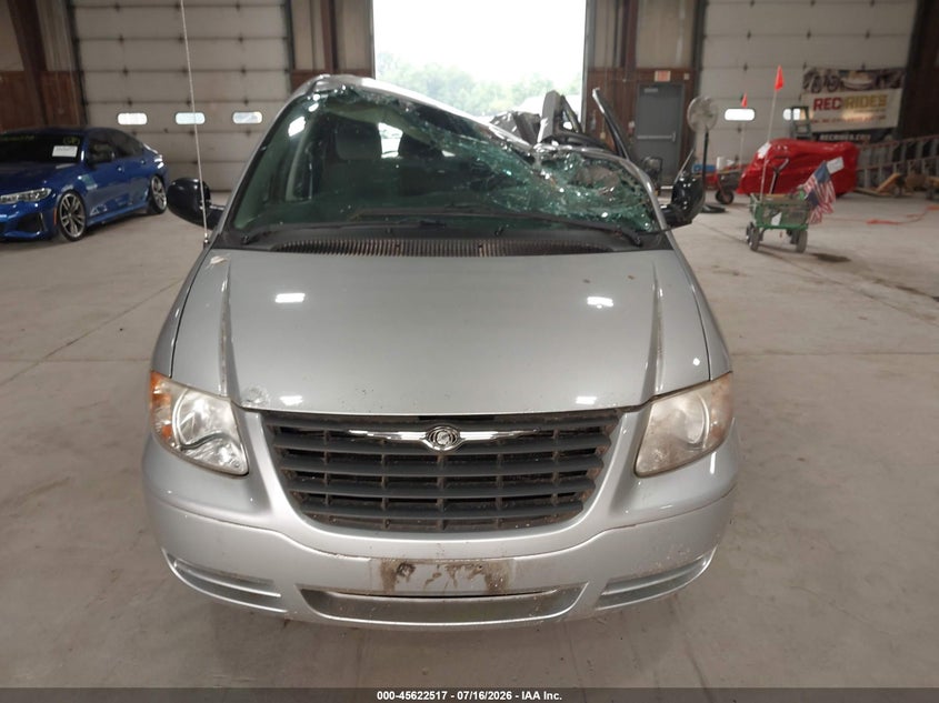 2005 Chrysler Town & Country VIN: 1C4GP45R55B221646 Lot: 45622517