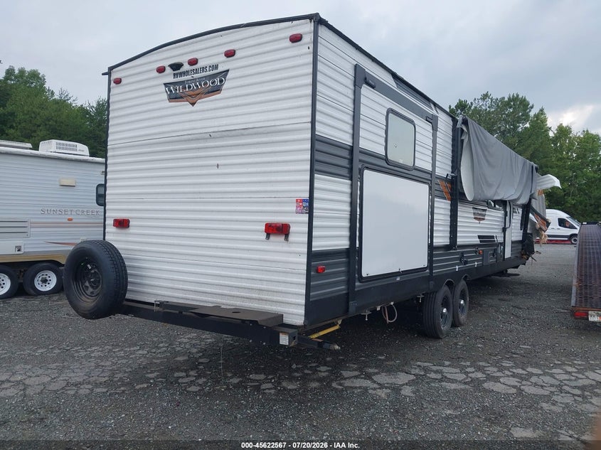 2022 WILDWOOD M-31KQBTS auction photo 4