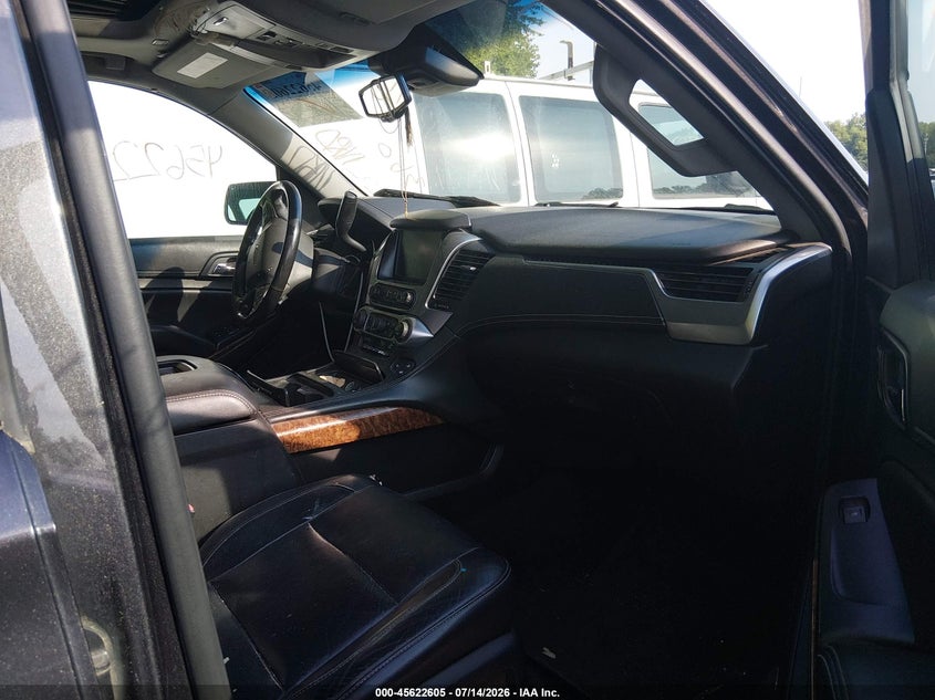 2017 CHEVROLET SUBURBAN auction photo 5