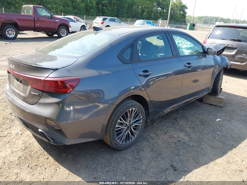 2023 KIA FORTE auction photo 4