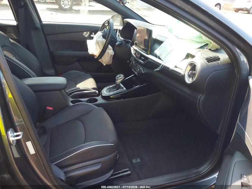 2023 KIA FORTE auction photo 5