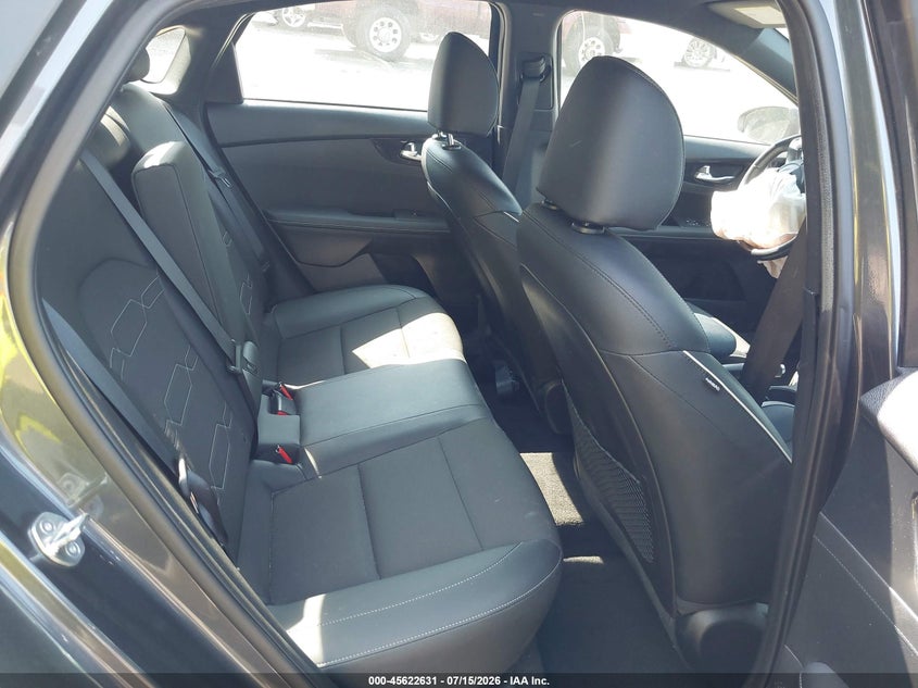 2023 KIA FORTE auction photo 8