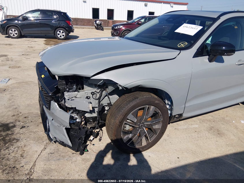 2026 Volvo Xc60 B5 Plus VIN: YV4M12RC5T1382450 Lot: 45622653
